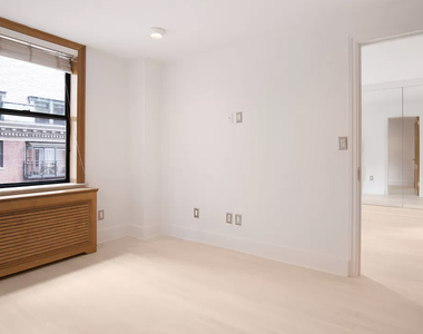 West 58th - Photo Thumbnail 9