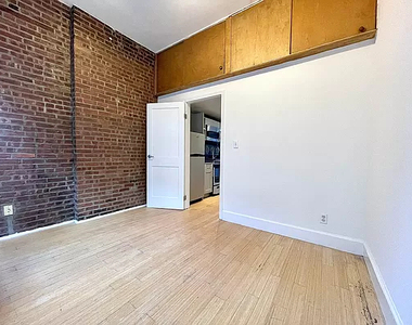 163 Stanton Street - Photo Thumbnail 4