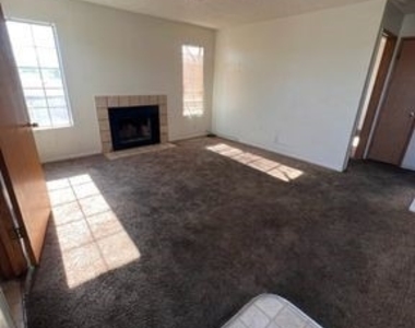 4160 E Tonopah Avenue - Photo Thumbnail 4