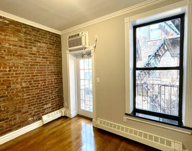 219 East 28th Street, New York, NY 10016 - Photo Thumbnail 1