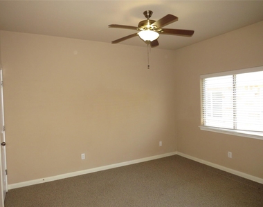 12612 Timber Heights Dr - Photo Thumbnail 8