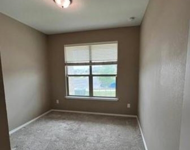 120 Kat Garnet Dr - Photo Thumbnail 4