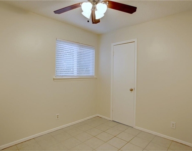 5808 Emerald Forest Dr - Photo Thumbnail 13