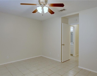 5808 Emerald Forest Dr - Photo Thumbnail 12