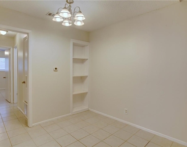 5808 Emerald Forest Dr - Photo Thumbnail 6