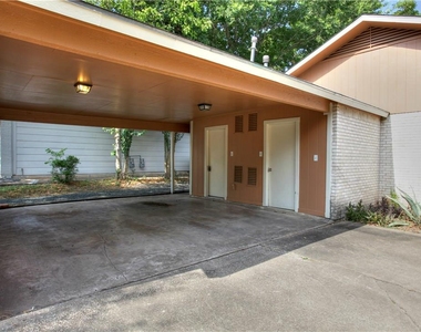 5808 Emerald Forest Dr - Photo Thumbnail 2