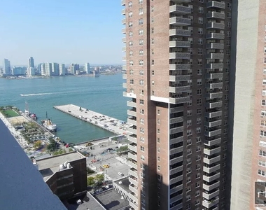 Harrison Street - Photo Thumbnail 9