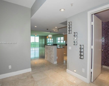 14951 Royal Oaks Ln - Photo Thumbnail 9