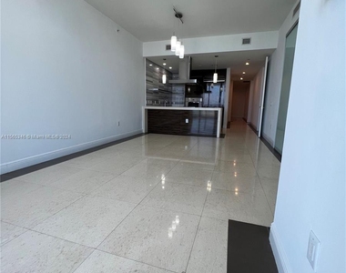 1100 Biscayne Blvd - Photo Thumbnail 11