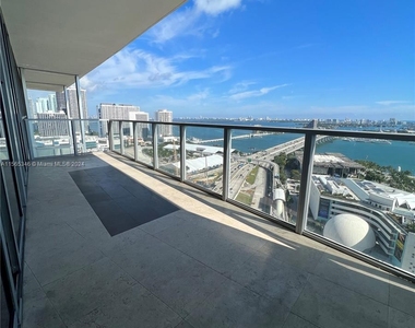 1100 Biscayne Blvd - Photo Thumbnail 12