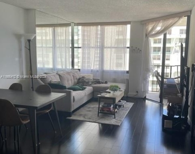 1865 Brickell Ave - Photo Thumbnail 2