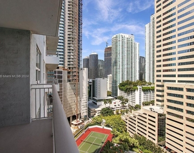 1111 Brickell Bay Dr - Photo Thumbnail 11