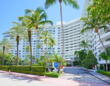 5161 Collins Ave - Photo Thumbnail 14