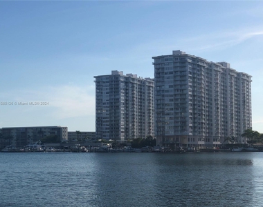 18041 Biscayne Blvd - Photo Thumbnail 20