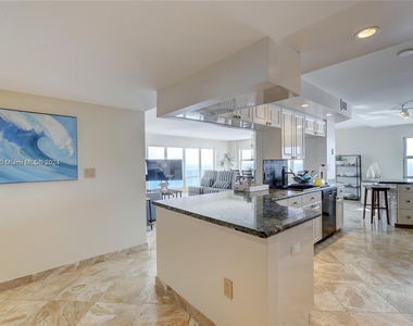 3410 Galt Ocean Dr - Photo Thumbnail 4