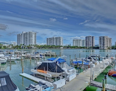 18041 Biscayne Blvd - Photo Thumbnail 10