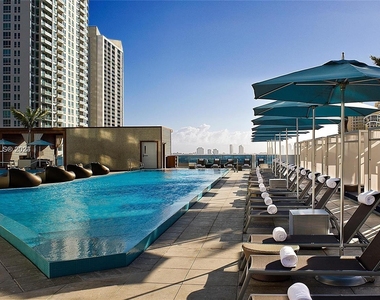 200 Biscayne Boulevard Way - Photo Thumbnail 10