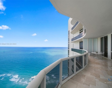 16001 S Collins Avenue - Photo Thumbnail 9