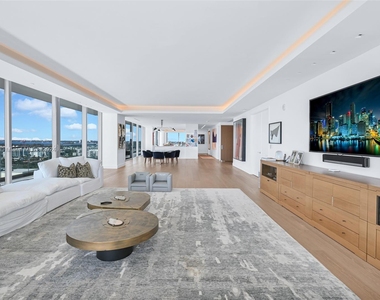 10201 Collins Ave - Photo Thumbnail 6