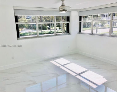 10230 Collins Ave - Photo Thumbnail 17