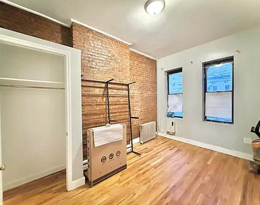 1245 Willoughby Avenue - Photo Thumbnail 1