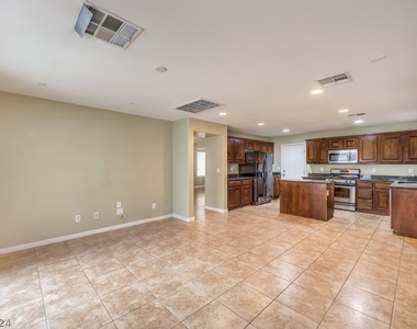 9074 Sosa Creek Avenue - Photo Thumbnail 13