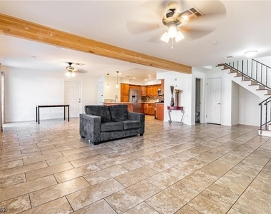 733 Spyglass Lane - Photo Thumbnail 6