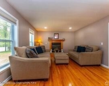 851 Wright Debow Road - Photo Thumbnail 2