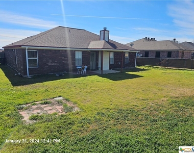 5611 Montrose Drive - Photo Thumbnail 10