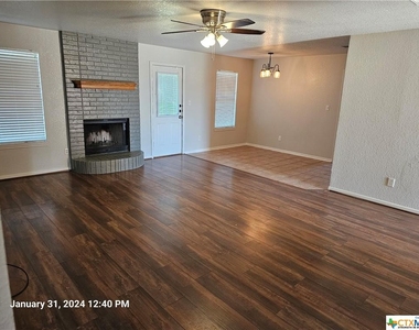 5611 Montrose Drive - Photo Thumbnail 9