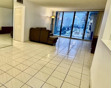 2401 S Ocean Drive - Photo Thumbnail 10