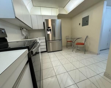 2401 S Ocean Drive - Photo Thumbnail 12