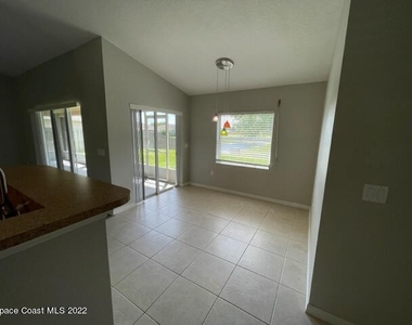 2036 Gloria Circle - Photo Thumbnail 11