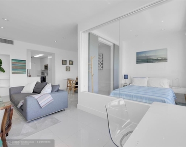 4925 Collins Ave - Photo Thumbnail 10