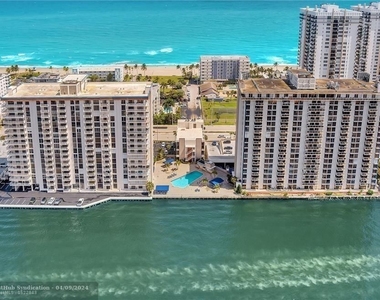 1500 S Ocean Dr - Photo Thumbnail 24