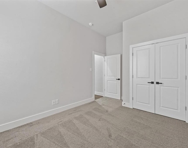 4207 Scarsdale Lane - Photo Thumbnail 16