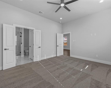 4207 Scarsdale Lane - Photo Thumbnail 10