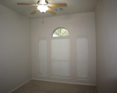 1471 Applewood Drive - Photo Thumbnail 25