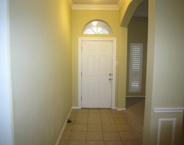 1471 Applewood Drive - Photo Thumbnail 2