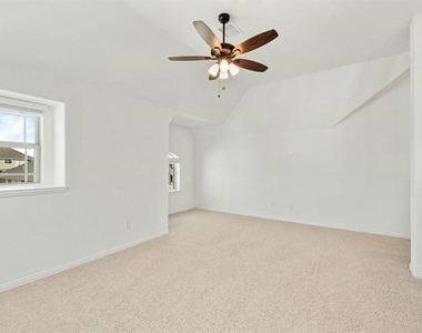 1220 Arrowwood Drive - Photo Thumbnail 27