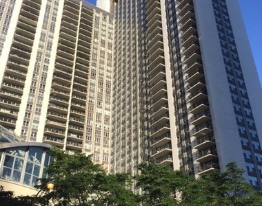 400 E Randolph Street - Photo Thumbnail 2