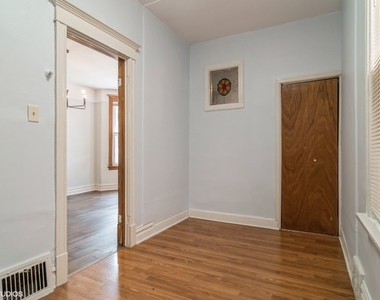 3455 N Leavitt Street - Photo Thumbnail 10