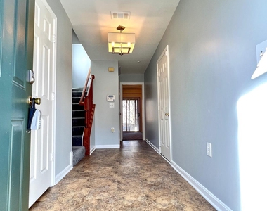 10600 Elizabeth Parnum Place - Photo Thumbnail 6