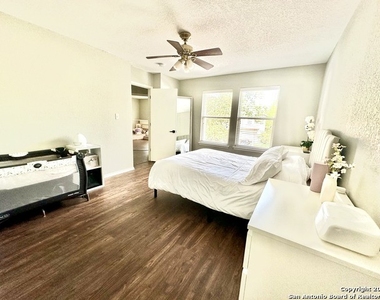 10142 Amber Flora Dr - Photo Thumbnail 28