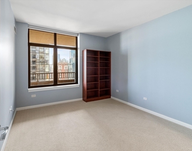 530 N Lake Shore Drive - Photo Thumbnail 18