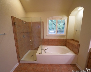 2525 Hemingway Trail - Photo Thumbnail 32