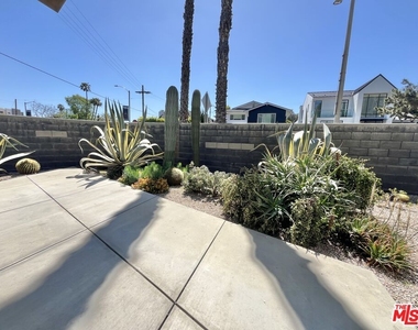 501 N San Vicente Blvd - Photo Thumbnail 27