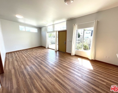 501 N San Vicente Blvd - Photo Thumbnail 17