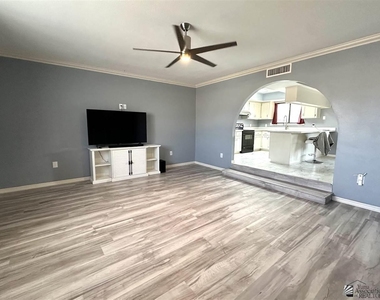 1344 S 41 Dr - Photo Thumbnail 1