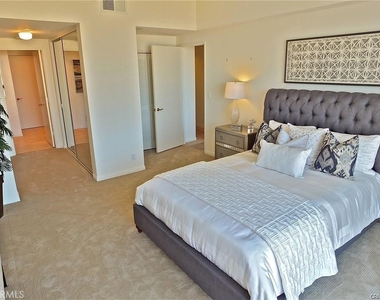 850 E Ocean Boulevard - Photo Thumbnail 3